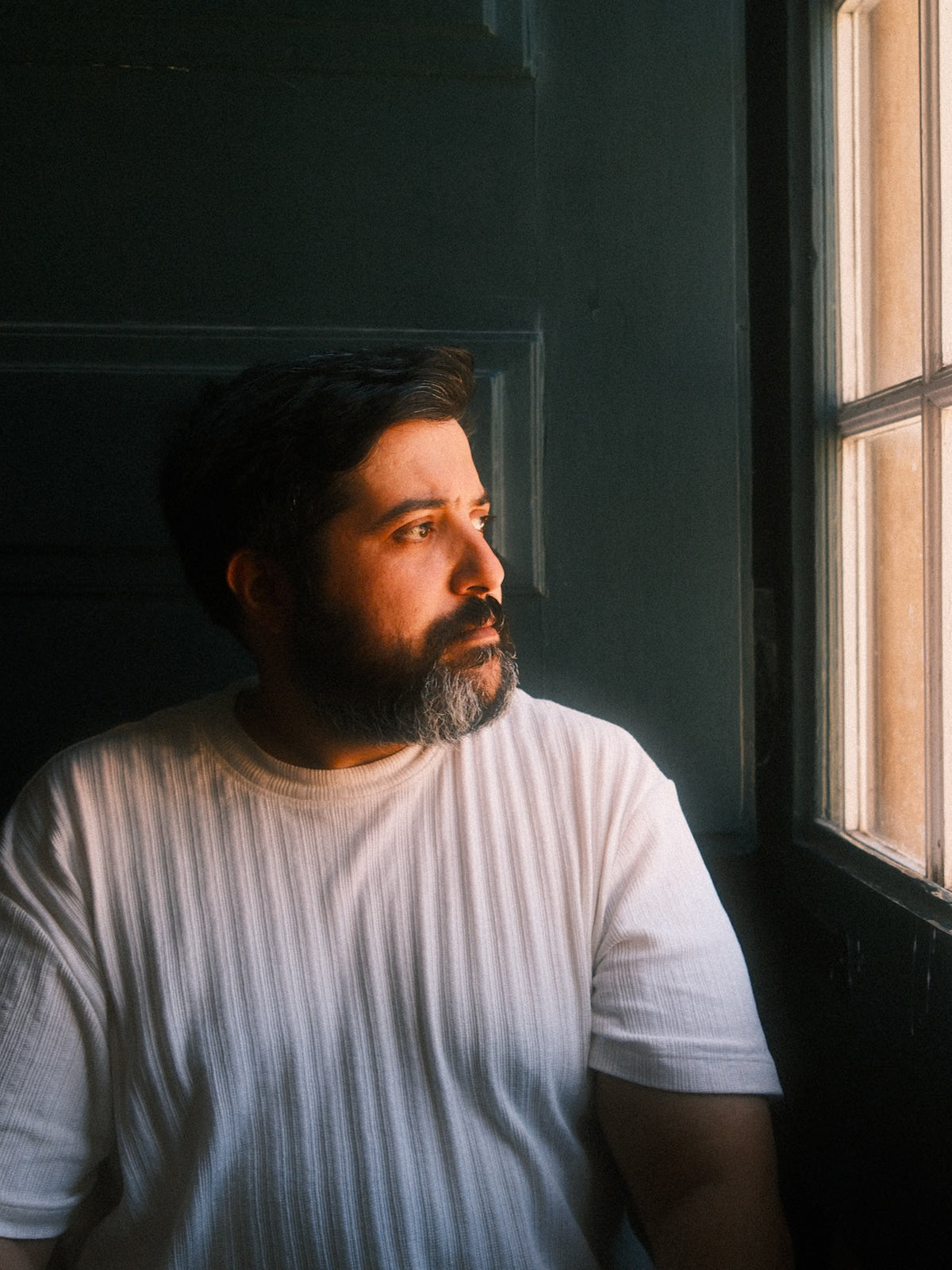 Portrait of photographer Nuno Tomás